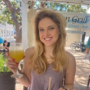 Meet your Posher, Briana